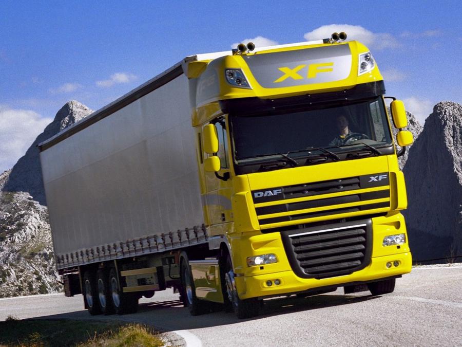  DAF XF105 4x2 FT Super Space Cab 2006 года  (фото 2 из 27)